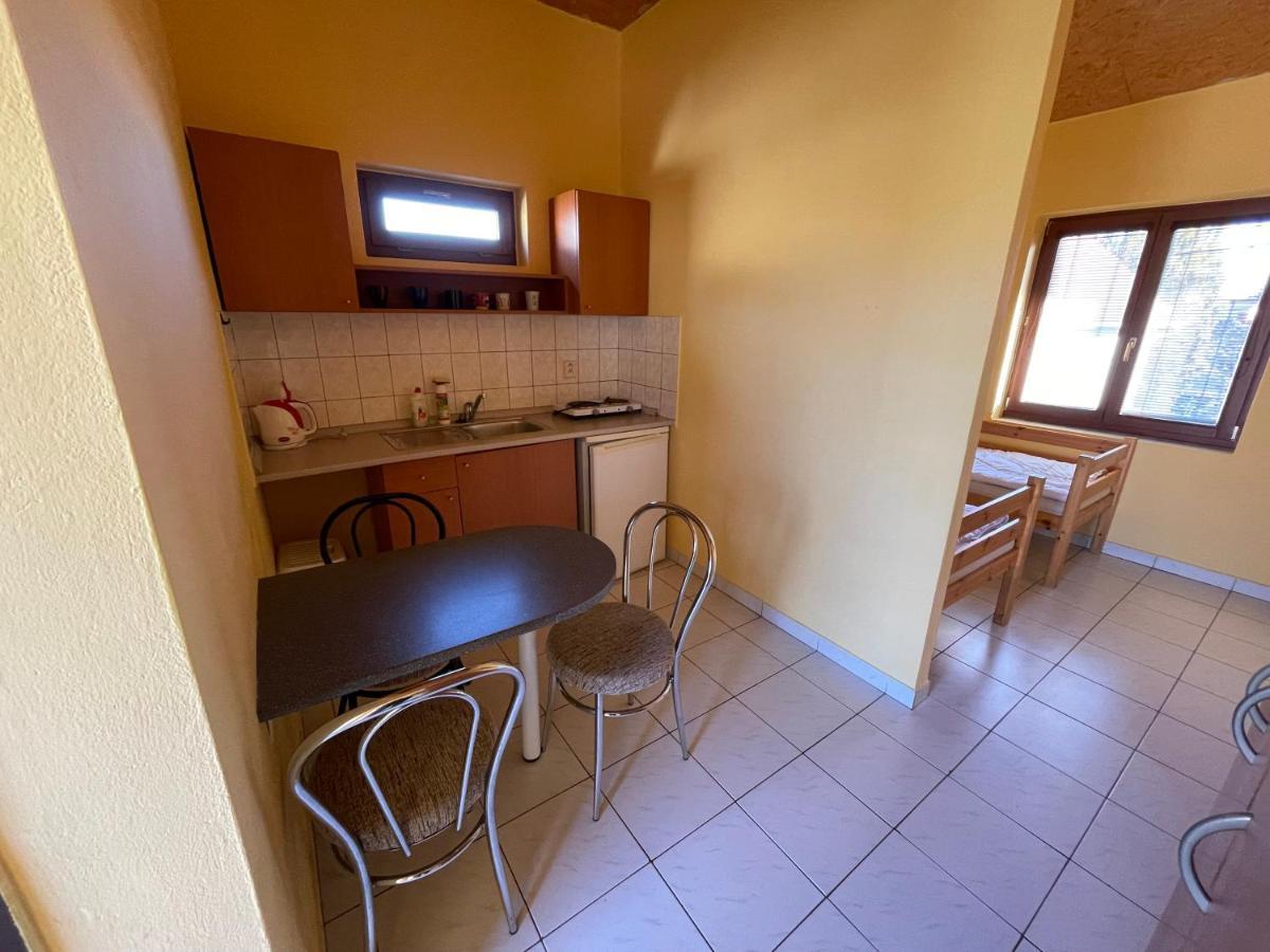 Apartmány Forró Rybárska Veľký Meder Esterno foto
