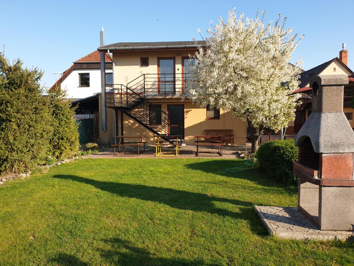 Apartmány Forró Rybárska Veľký Meder Esterno foto